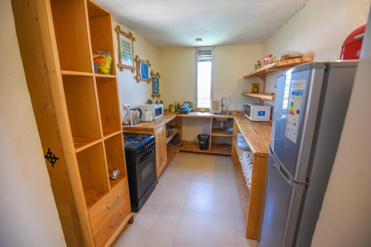 Hôtel Nyumba 591 à Kampala Extérieur photo